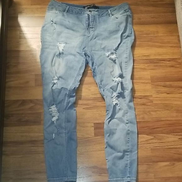 Jeans - Picture 2 of 5